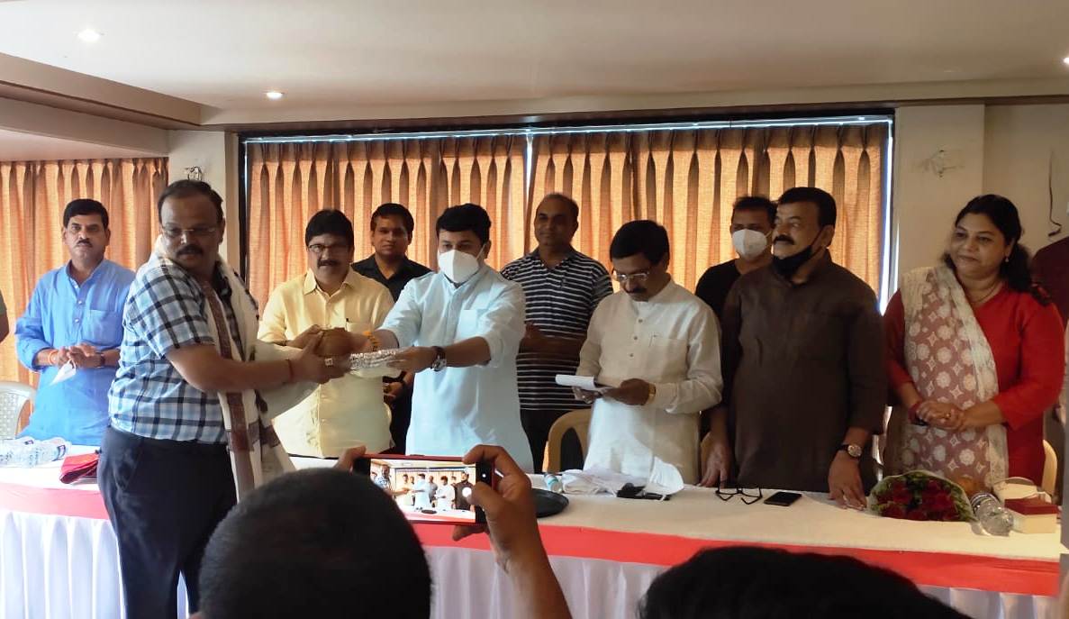 The Global Times | पूरग्रस्त भागात केलेल्या मदतकार्याची चिपळूणकरांकडून...