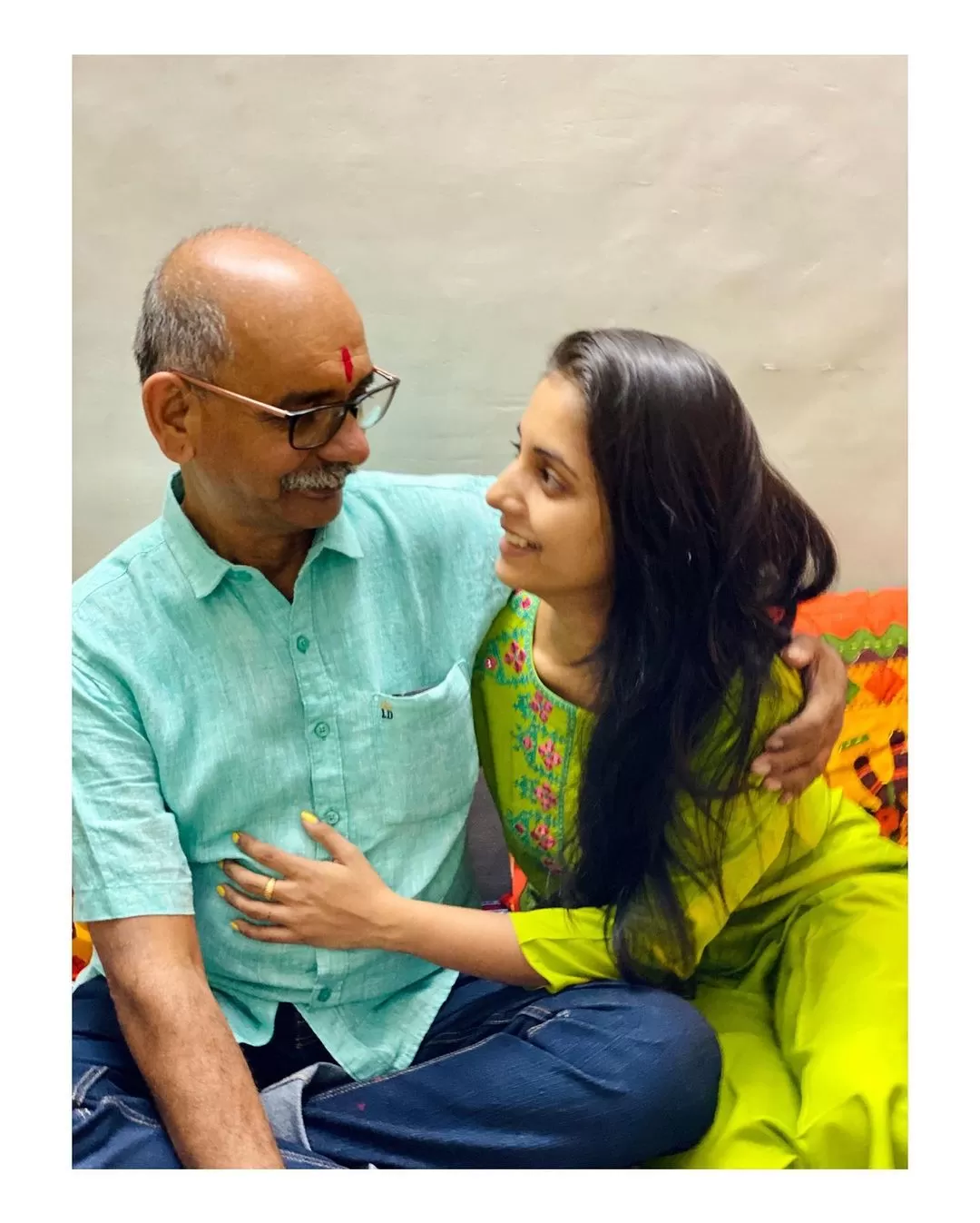 The Global Times | जाऊ नको दूर बाबा...