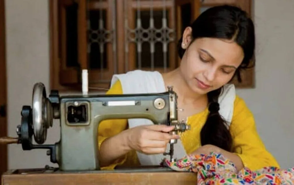 The Global Times | महिला होणार व्यावसायिक! घरघंटी शिलाईयंत्रांचे लवकरच...