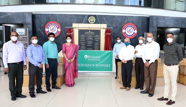 The Global Times | रिलायन्स इंडस्ट्रिजकडून पालिकेला 10 व्हेंटिलेटर्स