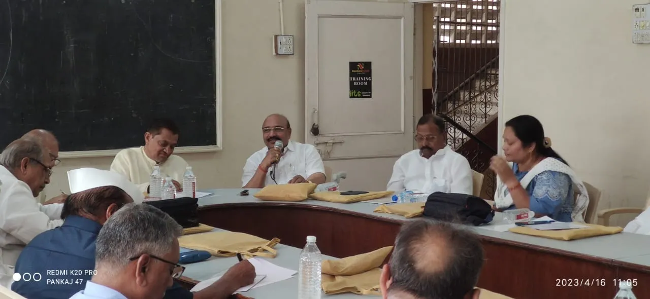 The Global Times | कामगारांना किमान १० हजार रुपये पेन्शन मिळालीच...